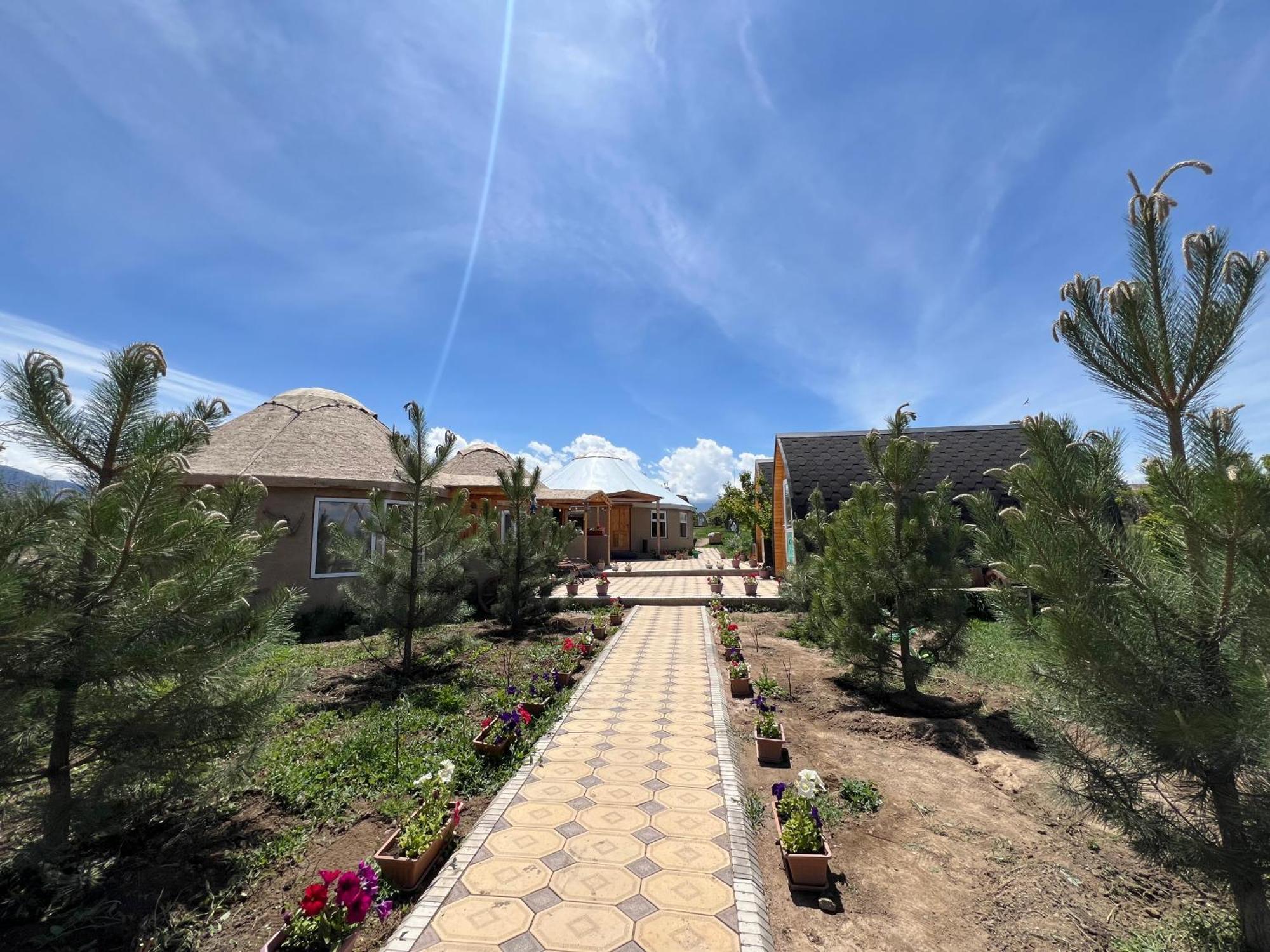 فندق Bosogo Yurt Camp Bokonbayevo المظهر الخارجي الصورة